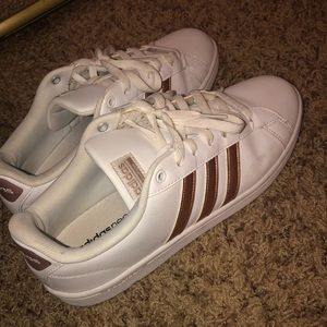 White//rose gold adidas sneakers !